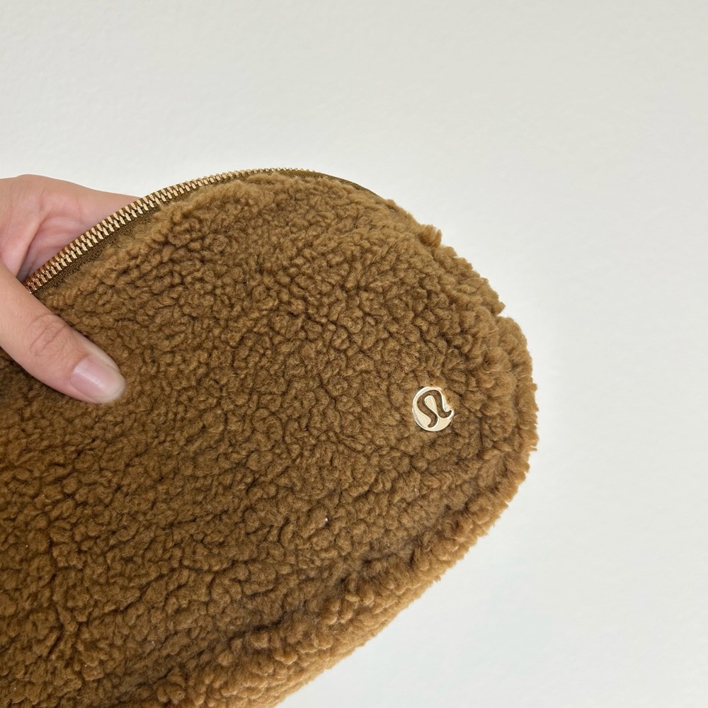 Lululemon Fleece Everywhere Belt Bag in Burnt Caramel - Picture 5 of 9